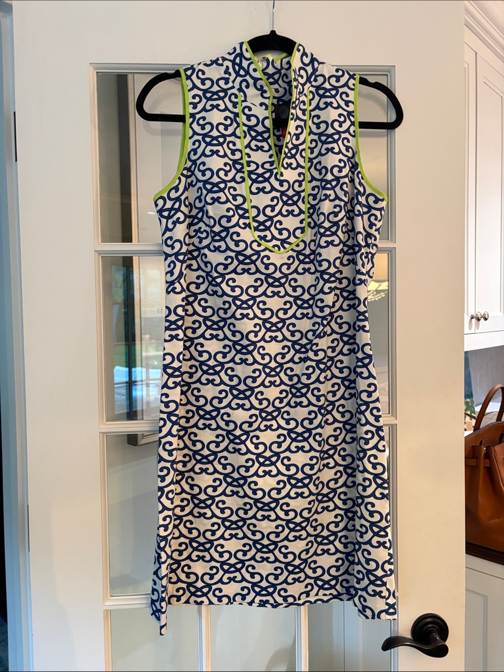 Vince Camuto Sleeveless Blue and White Patterned Shift Dress with Lime Trim